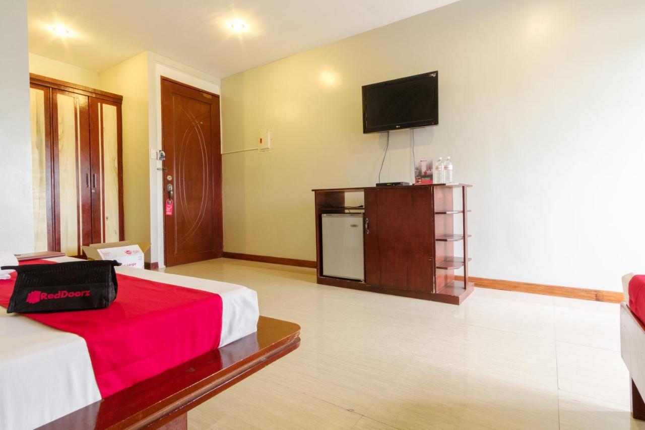 Reddoorz Near Camp Montelibano Hotel Bacolod Exterior foto